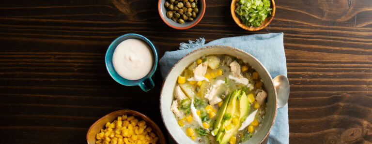 Ajiaco Colombiano. Ingredientes culinarios de Colombia.